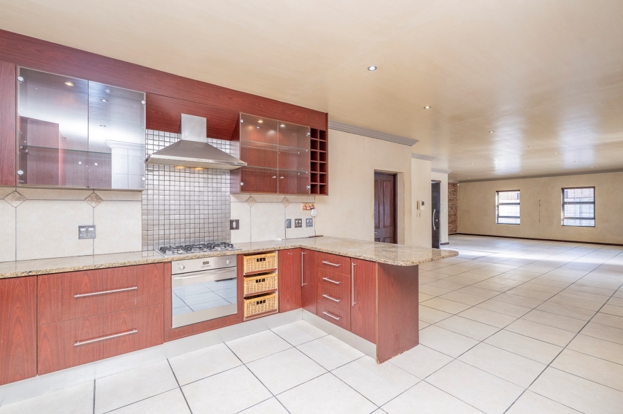 4 Bedroom Property for Sale in Sonkring Western Cape
